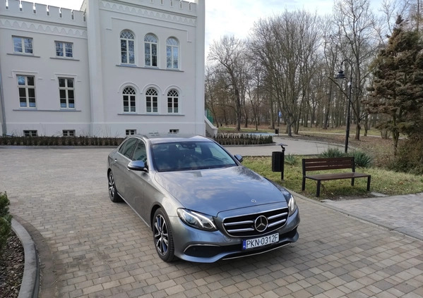 Mercedes-Benz Klasa E cena 139900 przebieg: 132000, rok produkcji 2018 z Konin małe 254